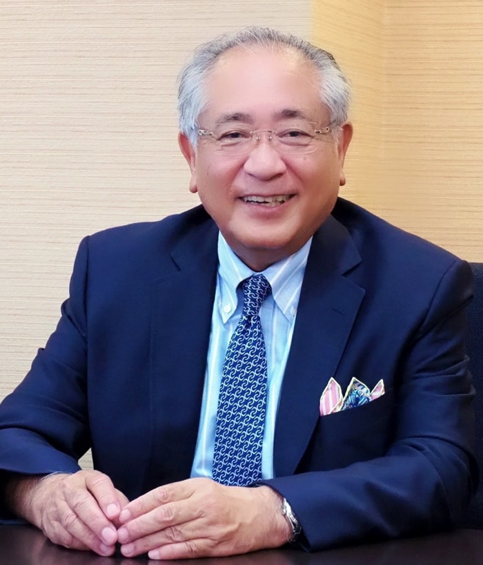 山本 哲治